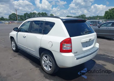 2010 Jeep Compass Sport z USA, uszkodzony, nr VIN 1J4NT4FB7AD503235